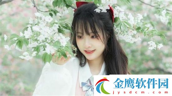 在秘密花園鉆來(lái)鉆去的人是誰(shuí)